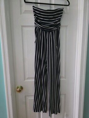 Striped Blue & White Strapless Jumpsuit With Pockets